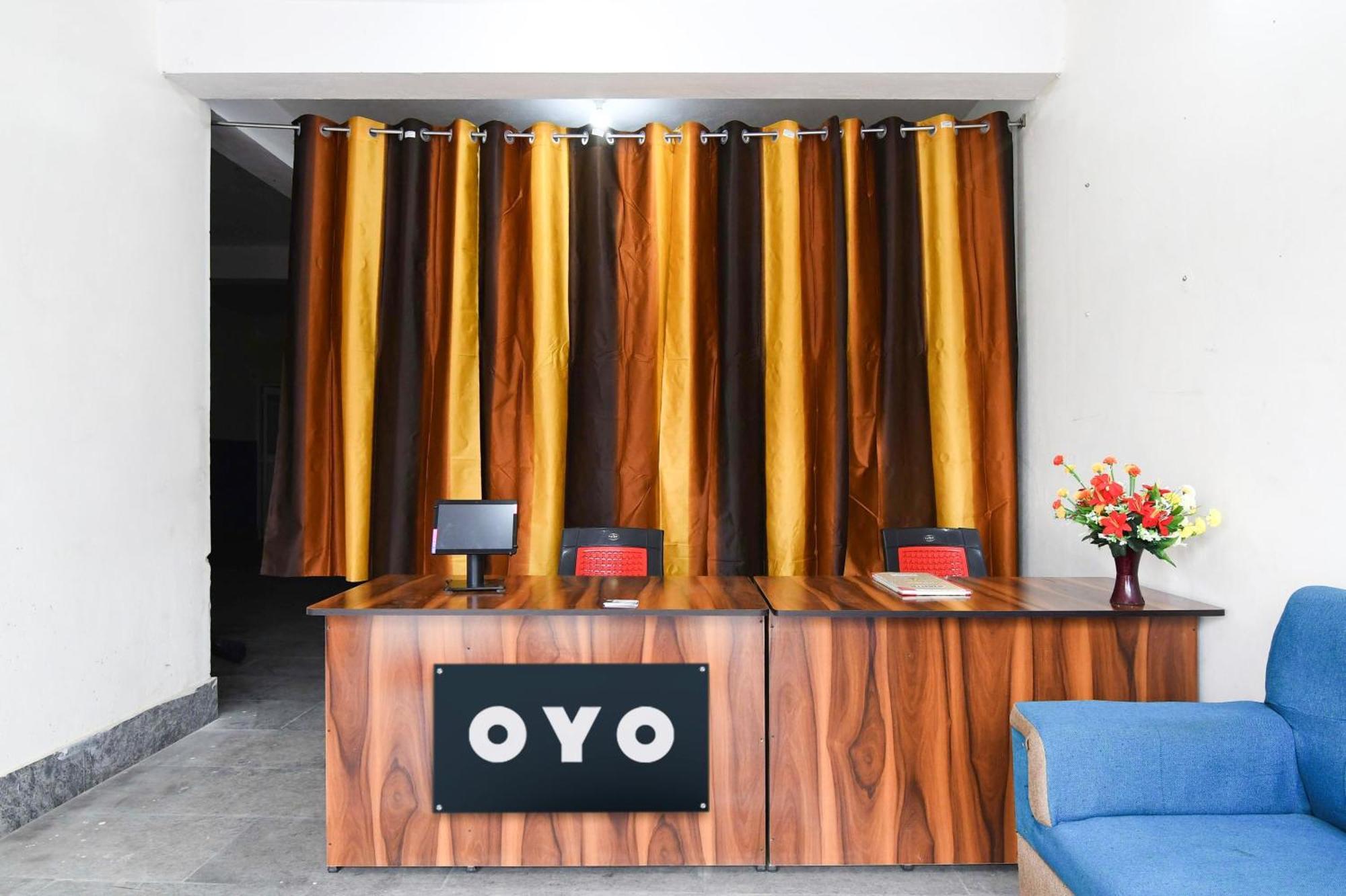 Hotel O Silk City Palace Brahmapur Exterior foto